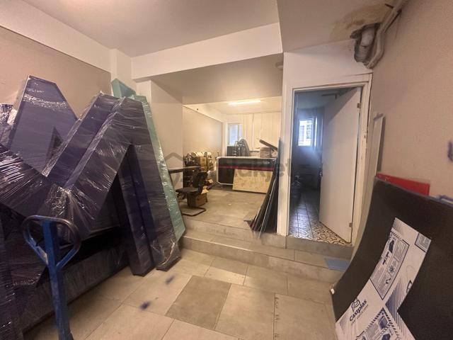 4. Levent Metro Yakını Satılık 270m² Fırsat Dükkan 4