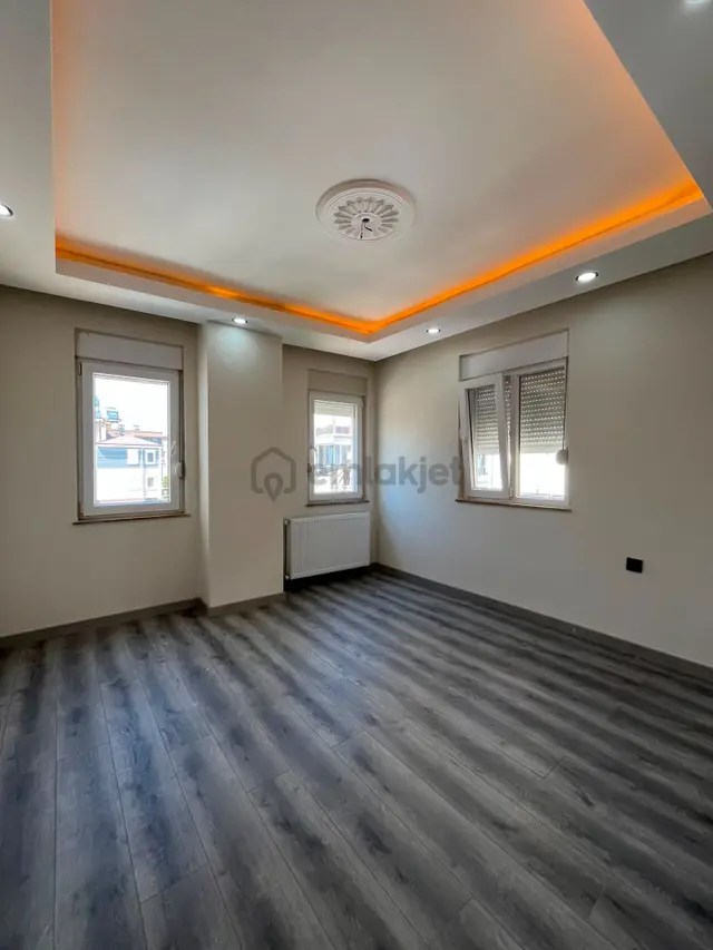 Gazi Mahallesi 2+1 100 M2 Kredi'ye Uygun Satılık Daire 3