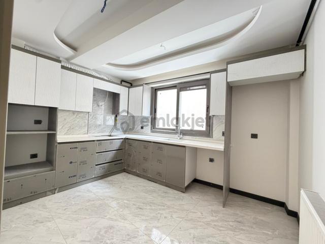 Yeni Mah.2+1 100m2 Otoparklı Lüx Satılık Arakat Daireler Yeni Mah.2+1 100m2 Otoparklı Lüx Satılık Arakat Daireler