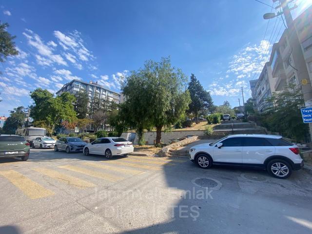 Göztepe Basınsitesi’nde Tenis Kortu Karşısında 3+1 Tadilatlı Satılık Daire 3