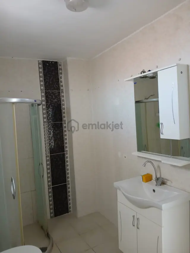Balıkesir Bahçeli Evlerde 3+1 Ve 150m2 Kiralık Daire 1