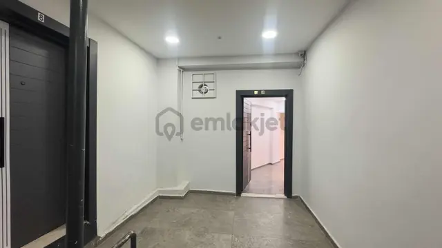 Başokur'dan Kapalı Çarşı Yanı Full Yapılı Kiralık 1+1 Ofis Katı 5