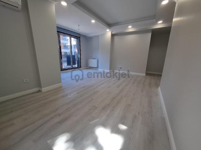 Bahçelievler'in Nezih Bölgesinde Yeni Binada 3+1 Satılık Daire 3