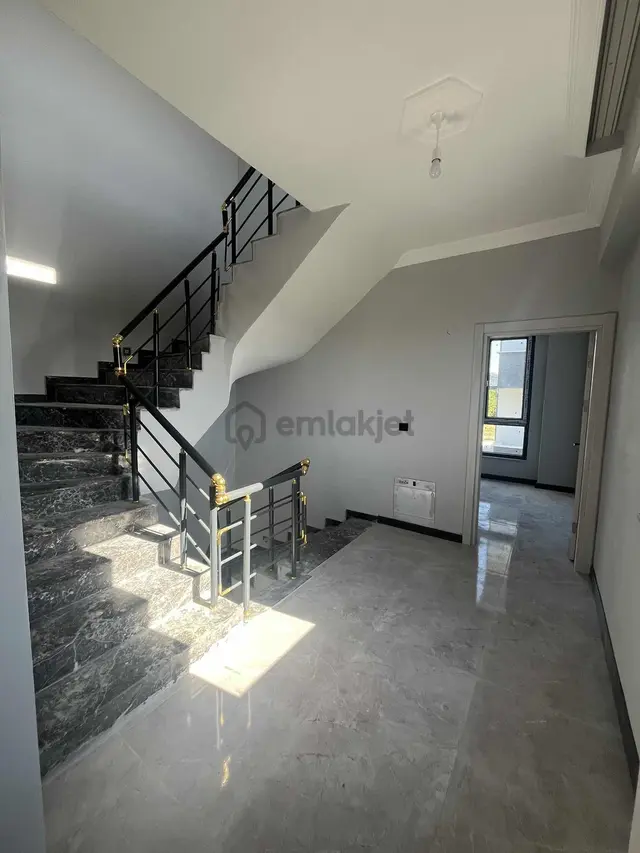 (takas Olur)satılık Villa Tripleks 5