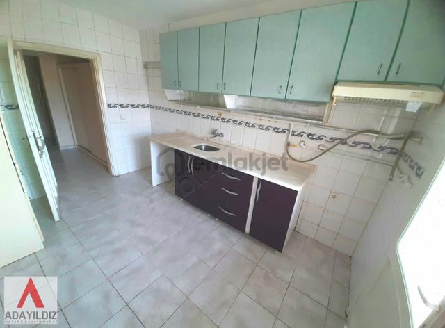 Adapazarı Şeker Mahallede Kiralık Depolu Geniş 3+1 Daire 4