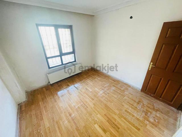 (1244) Keçiören Şekerci Sokakta Bahçe Katı Satılık 3+1 Daire 5