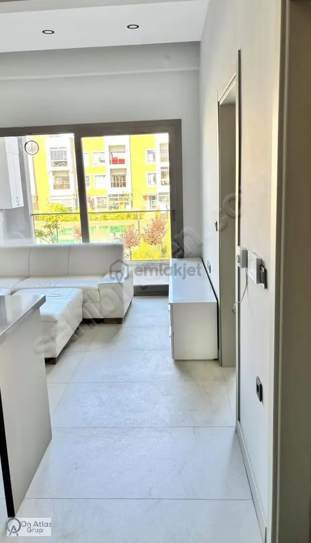 Güne Havuz Manzarasıyla Başlayın! Site İçi Eşyalı Kiralık 2