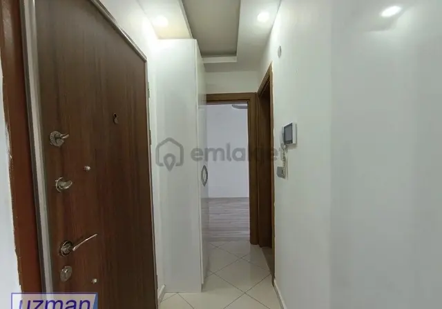 Kuşadası Değirmendere'de Havuzlu Site İçerisinde Merkezi Lokasyon'da 1+1 Kiralık Daire 2