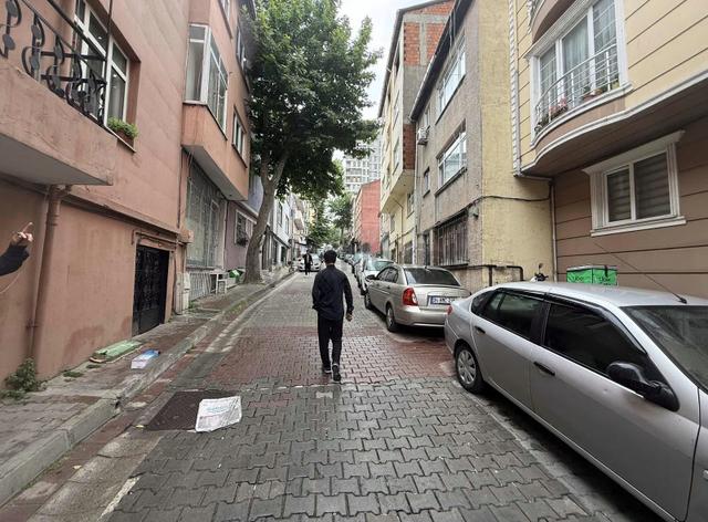 4 Levent Çeliktepe De Satılık 2+1 Arakat Genç Bina Metroya 8 Dk 4
