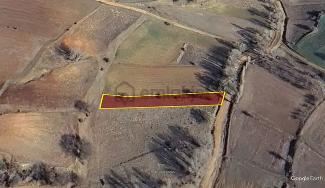 Doğanhisar Kemer Mahallesinde Yola Sıfır 801 M² Müstakil Tarla 4