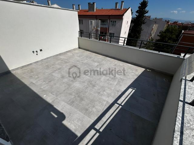 Yüksel'den Turhanbey'de Kapalı Otoparklı 220m² 3+1 Dubleks 3