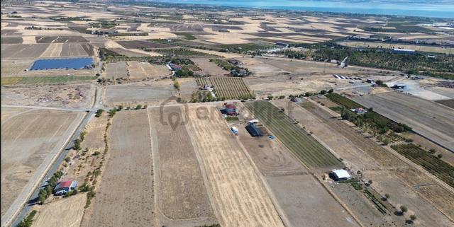 Ecrin Emlaktan Yurtbaşında 10,171m2 Yola Sıfır Tarla 4