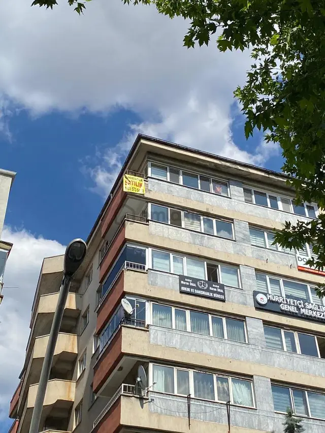 Sahibinden Maltepe Gmk Bulvarı Üzrinde Satılık 2+1 Ofis 1