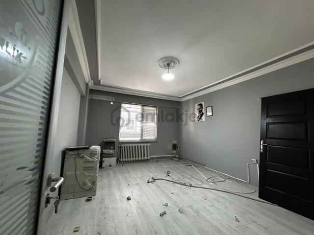 Delux'den Tekirdağ Süleymanpaşa Sahilde Kiralık 3+1 Ofis Daire 5