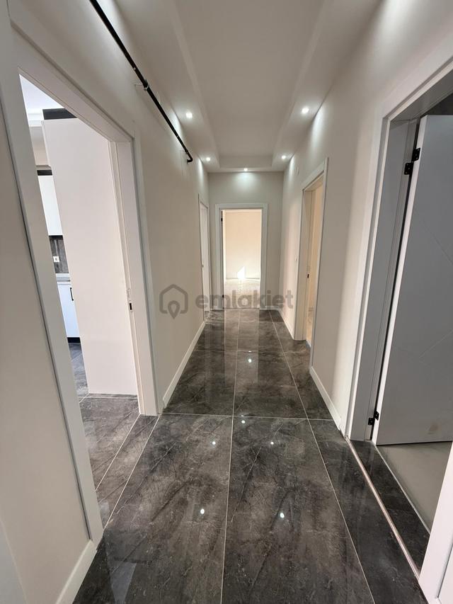 Delux'den Çınarlı Mh. Cadde Üzerinde Satılık Lux 3+1 Daire 4