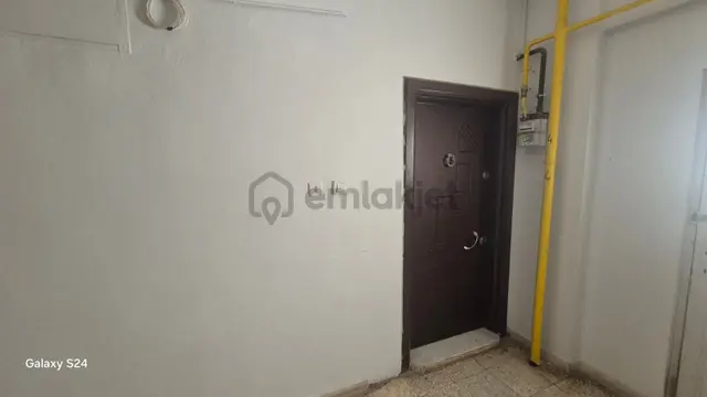 Tüzün'den Aydınlıkevler Mahallesin'de 3+1 Kiralık Daire 3
