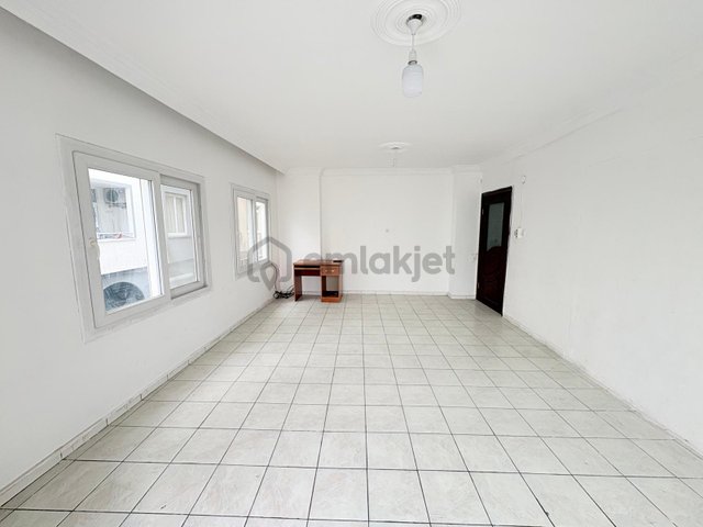 Prestij'den Hamidiye'de Askerlik Şubesi Civarı Temiz 3+1 Daire Prestij'den Hamidiye'de Askerlik Şubesi Civarı Temiz 3+1 Daire
