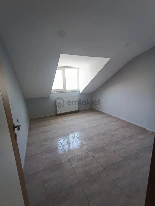 Kültür Mahallesinde Satılık Sözleşmeli 2+1 Çatı Katı Daire 4
