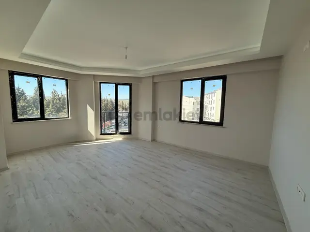 Delux'den Çınarlı Mh. Hükümet Cd'nde Satılık Lux 3+1 Daire 3