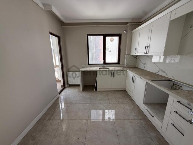 Trabzon Yıldızlı'da Satılık Arakat Dubleks Daire 4