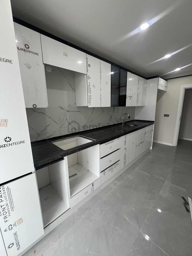Taşoluk Caddesine Yakın 2+1 Sıfır Kullanışlı Ara Kat 4
