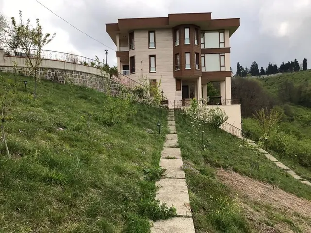 Trabzon'da Satılık Tripleks Villa 4