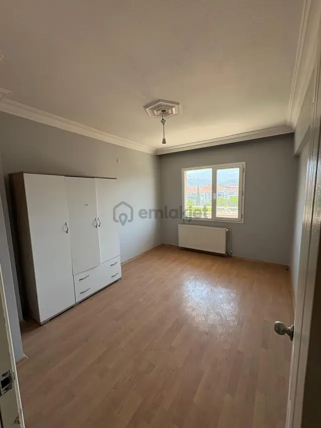 🏡 Salihli Erdem Emlak’tan Cumhuriyet Mahallesi’nde Satılık Geniş Ve Ferah 3+1 Daire! 🏡 5