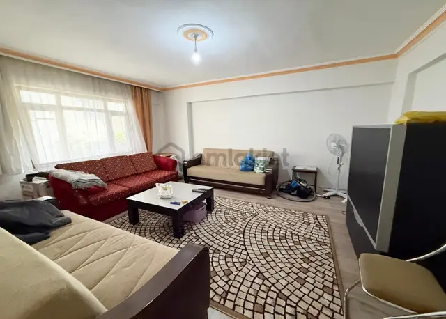 30 Ağustos Mah Kat Konumunda Satılık 3+1 2