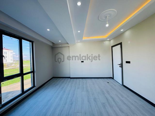 Mer-pa İnş. Bağlık Mah'de/ Acil Satılık/ İskanlı Kat Mülkiyetli/ 2+1 Sıfır Lüks Daire 3