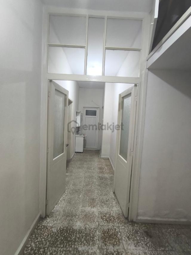 Mükemmel Konumda Kiralık İşyeri Ofis 2+1 Bahçeli 4