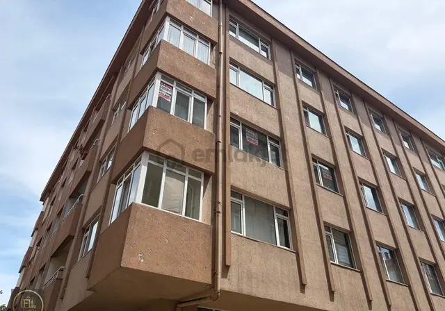 F-l Emlaktan Emaar Avm Libadiye Yakını 3+1 Elit Sitede Otoparklı 3. Kat 1