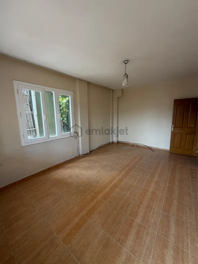 Barış Mah. 3+1 Ferah Ve Geniş Oturumlu Aylık Kiralık Daire 4