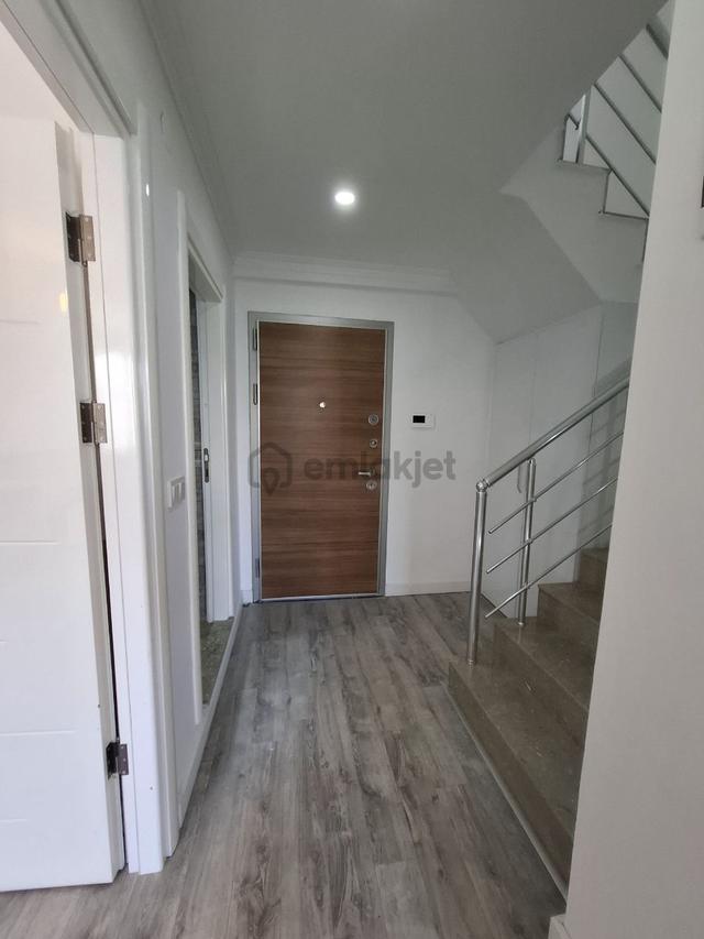 Didim Merkez Havuzlu&otoparklı 4+1 Kullanışlı Dubleks Daire 4