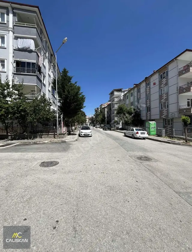 Esentepe'de Merkezi Konumda Satılık 80m² 2+1 Daire 3