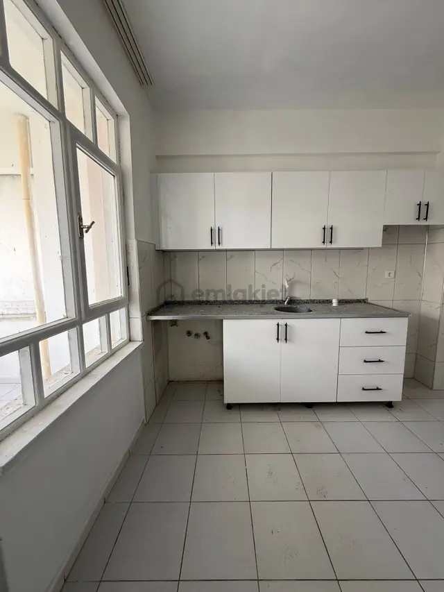Depozito Yok !! Merkez'de Geniş Ayrı Mutfaklı 2+1 Kiralık Daire 3