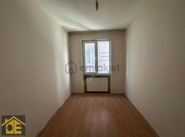 Ozan'dan Cihangir'de Cadde Üzeri 3+1 Daire 4