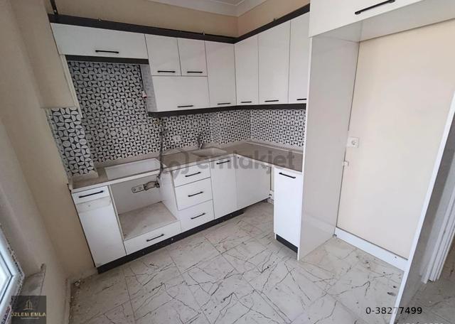 Özlem Den Bandırma İhsaniye Mahallesi Kapalı Pazar Yakın 3+1 Satılık Daire 5