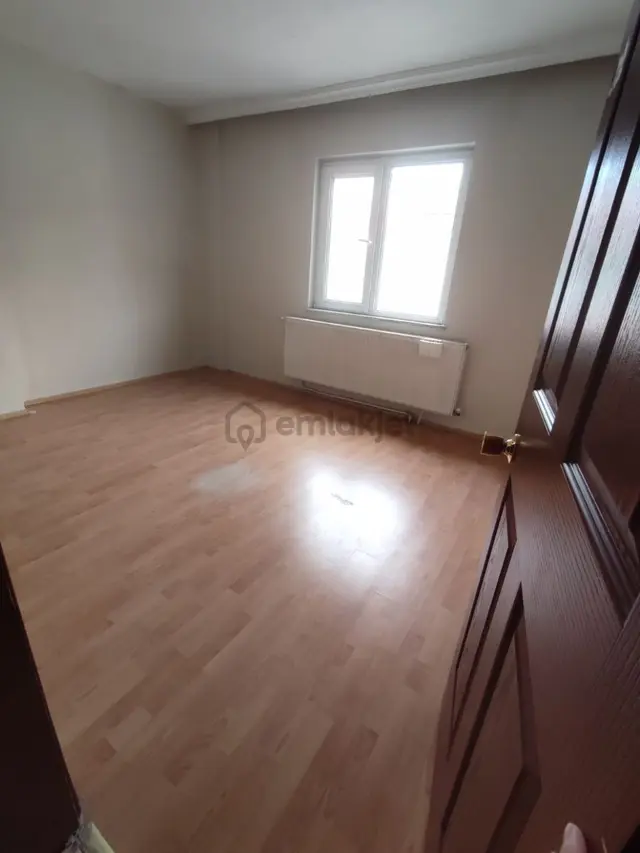 Soma Fer Göz Hastanesi Civarı 3+1 Doğalgazlı Kiralık Daire 2