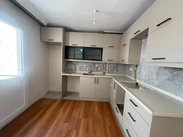 Akıncılar Mahallesi K 3+1 125m2 5 Katlının 5 Katı Fuıı Özelikli Açık Mutfak Balkonlu 4