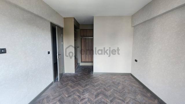 Cumhuriyet Mahallesi Apist Port 12. Kat 110m2 2+1 Satılık Daire 4