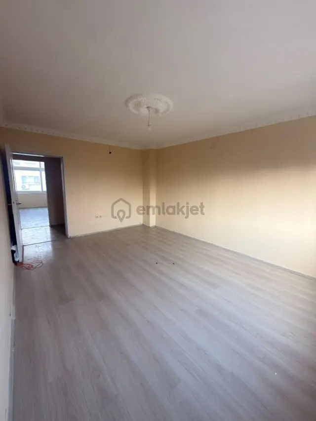 Çelebi'den Atakentte Kiralık Yapılı Ara Kat Daire 1