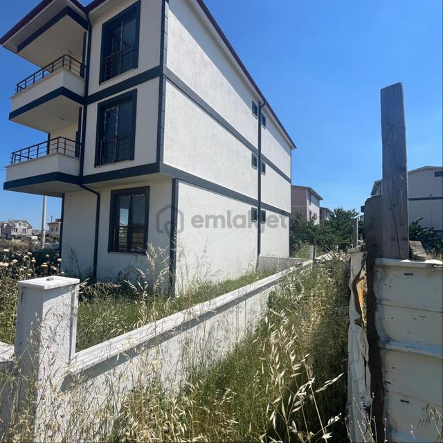 Yeniçiftlikte Satılık Lüks Villa 4