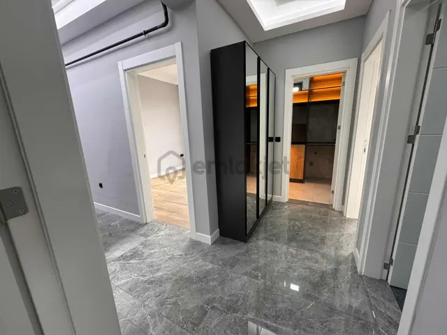 Çağ Emlak'tan Merkez Şeker Mah 324 M2 İçinde 3 Katlı 3 Daire 5