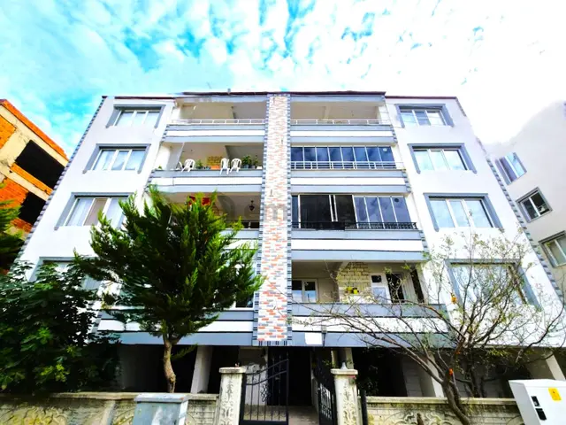 𝄞melodi'den Akçay'da Uygun Fiyata Ev Alın Ayrı Mutfaklı Ön Cephe Ara Kat 2+1 Daire 1