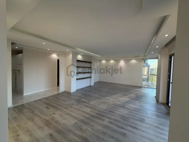 Özgün Gm'den - Güzelyurt'ta Havuzlu Sitede Kiralık 3+1 Ara Daire 4