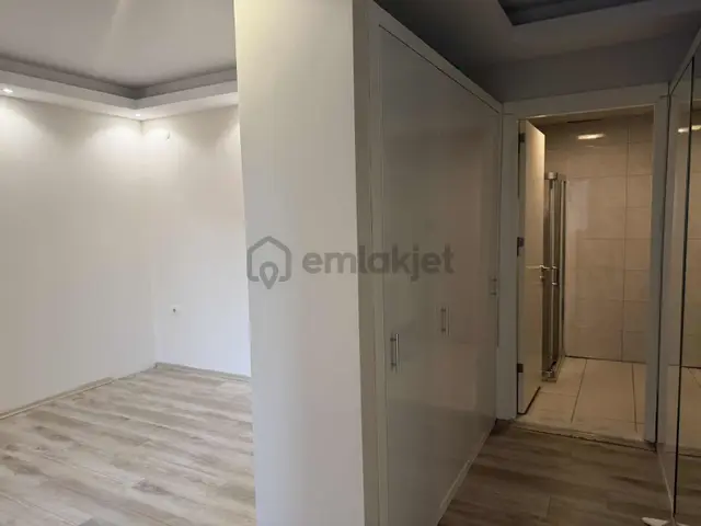 Özgün Gm'den - Güzelyurt'ta Havuzlu Sitede Kiralık 3+1 Ara Daire 3