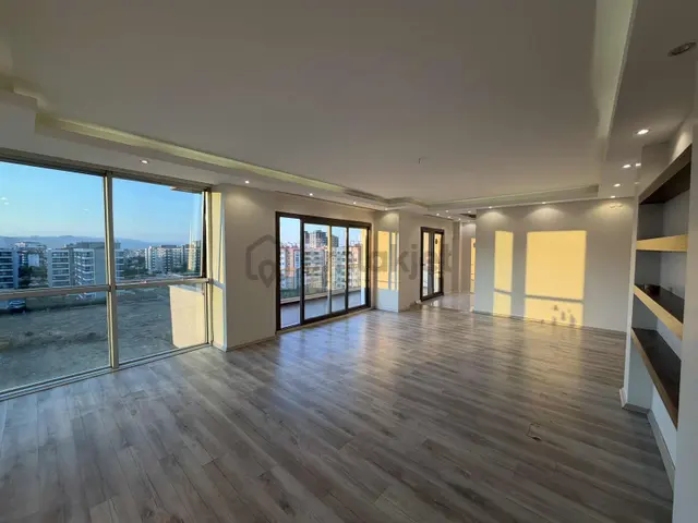 Özgün Gm'den - Güzelyurt'ta Havuzlu Sitede Kiralık 3+1 Ara Daire 1