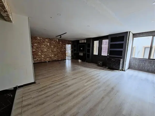 Ayşe Yenidoğan'dan Markantalya Yanı İş Merkezinde Geniş Ofis 3