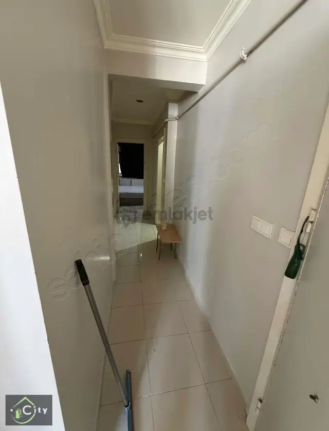 Vatan Caddesi Bezmi Alem Hastane Karşısı Cadde Üzeri 1+1 5
