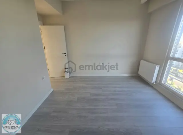 Asia'dan Gün Boyu Ferahlık Ve Huzur İçeren Kiralık 3+1 3